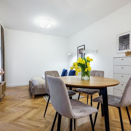 Tyzenhauz Suites Topolowa Krakow Ngoại thất bức ảnh