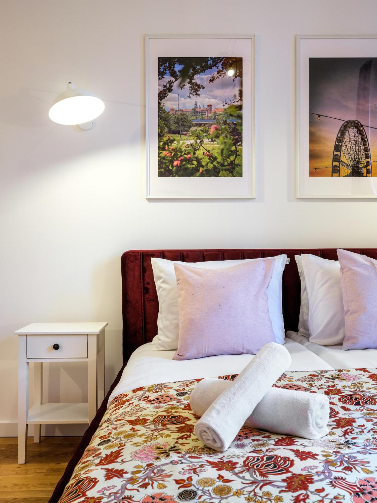 Tyzenhauz Suites Topolowa Krakow Ngoại thất bức ảnh